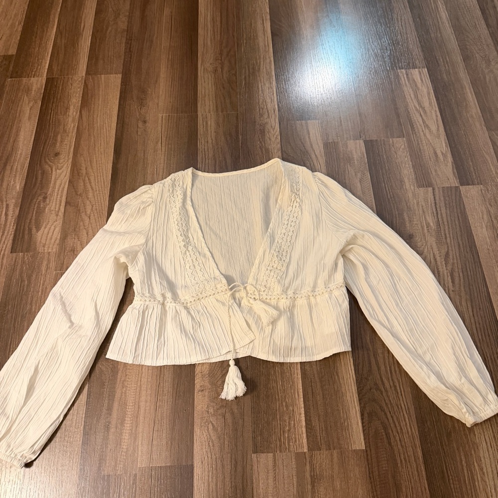 JBL White Women's Boho Cropped Tie Blouse with Tassel Detail L